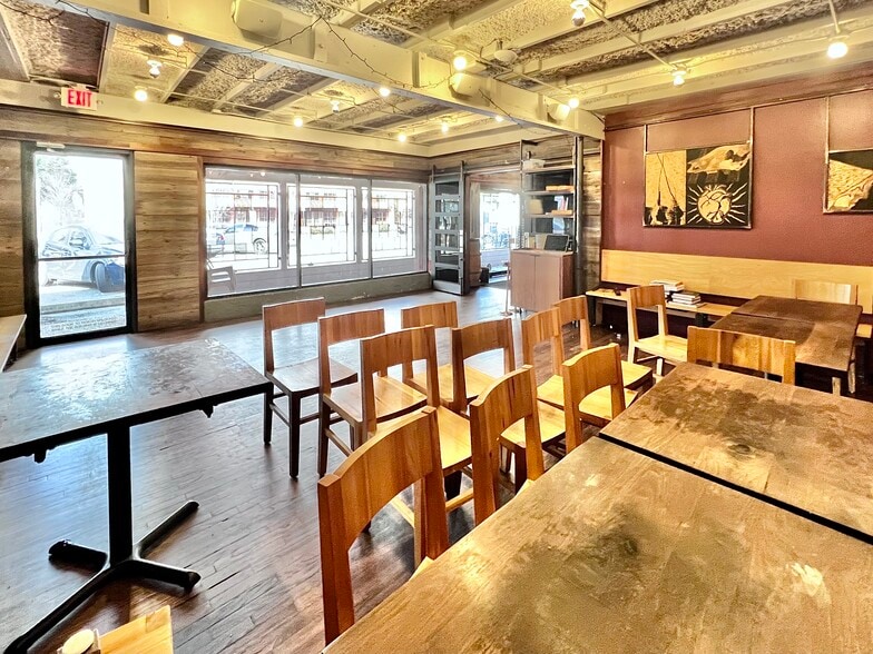 More Photos Of 1609-1625 Westheimer Rd, Houston Restaurant For Lease