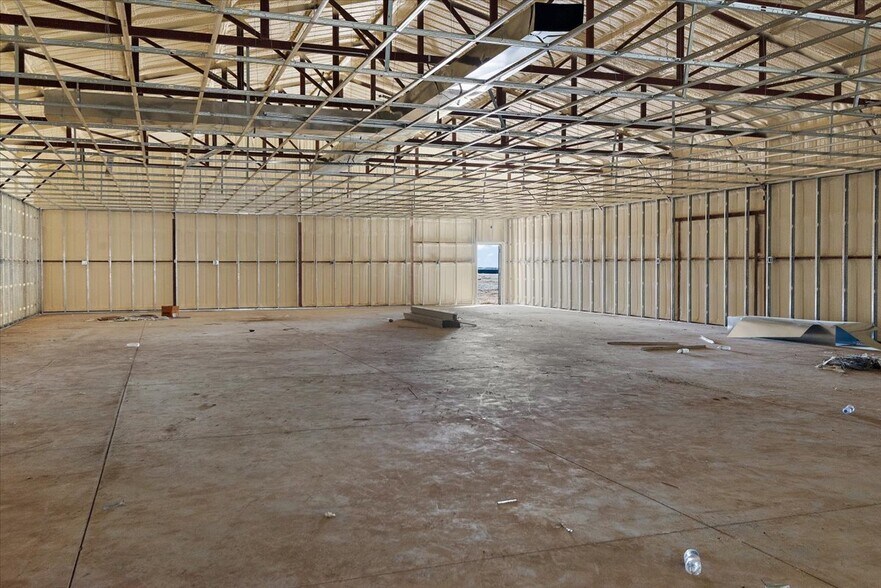 More Photos Of 20040 Grasslands Ln, Ordway Warehouse For Sale