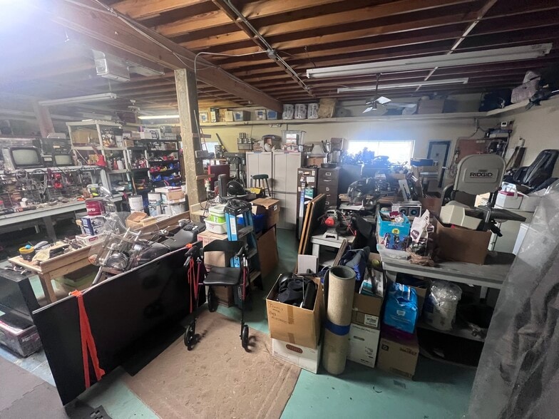 More Photos Of 4802 6th St, Zephyrhills Office For Sale