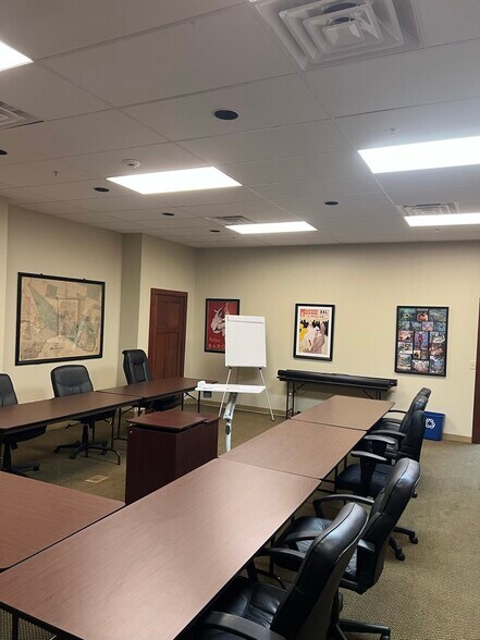 More Photos Of 1354 N Laura St, Jacksonville Coworking Space
