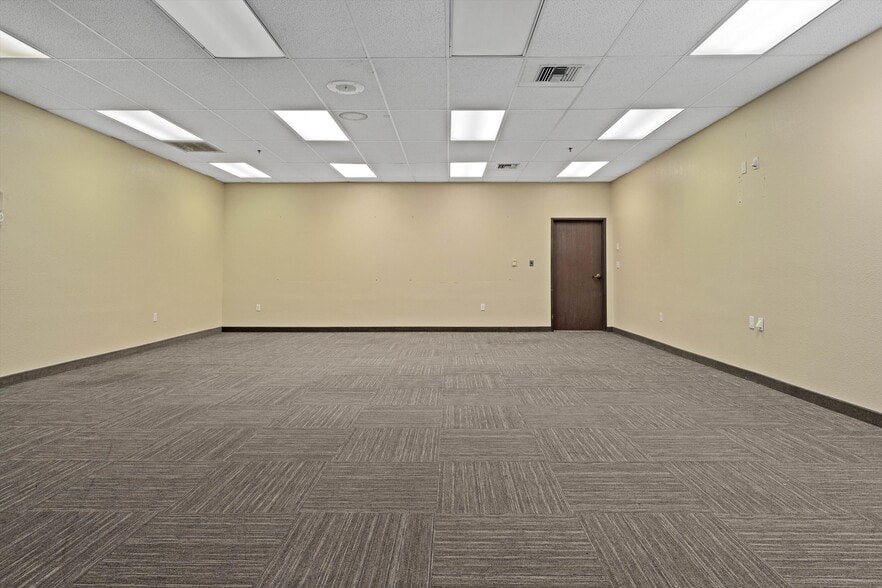 More Photos Of 68615 Perez Rd, Cathedral City Medical For Lease