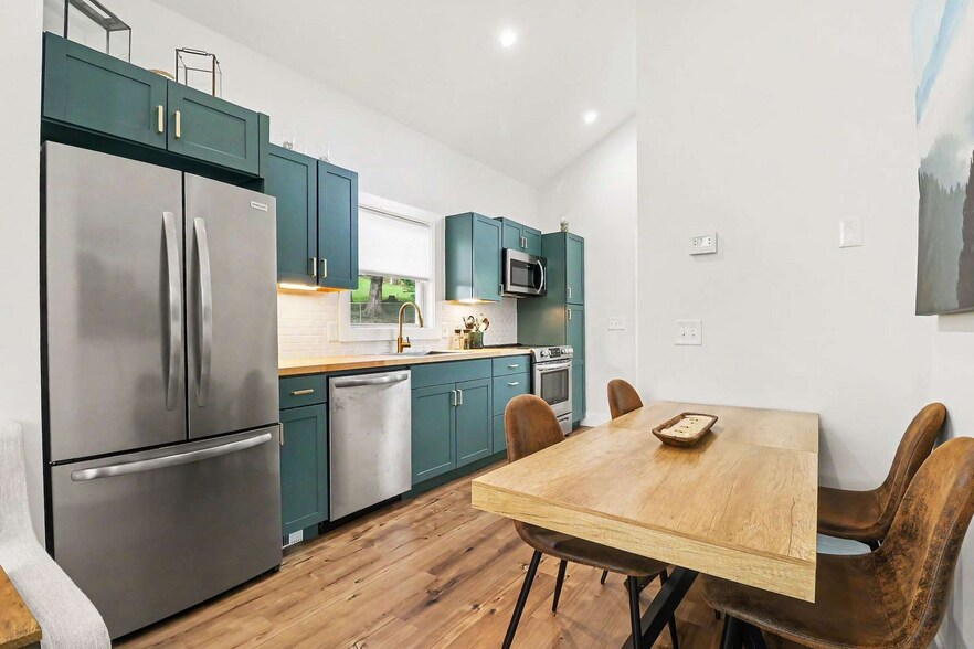 More Photos Of 25 Valley St, Clayton Office Residential For Sale