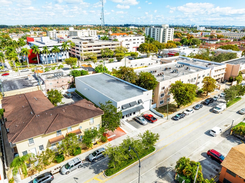 More Photos Of 25 E 4th St, Hialeah Office For Lease