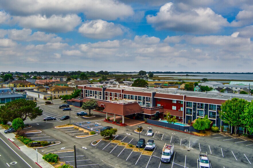 More Photos Of 1929 4th St, Eureka Hotel For Sale