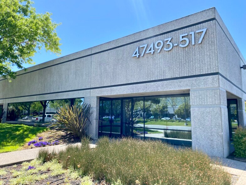 More Photos Of 47493-47517 Seabridge Dr, Fremont Research And Development For Lease