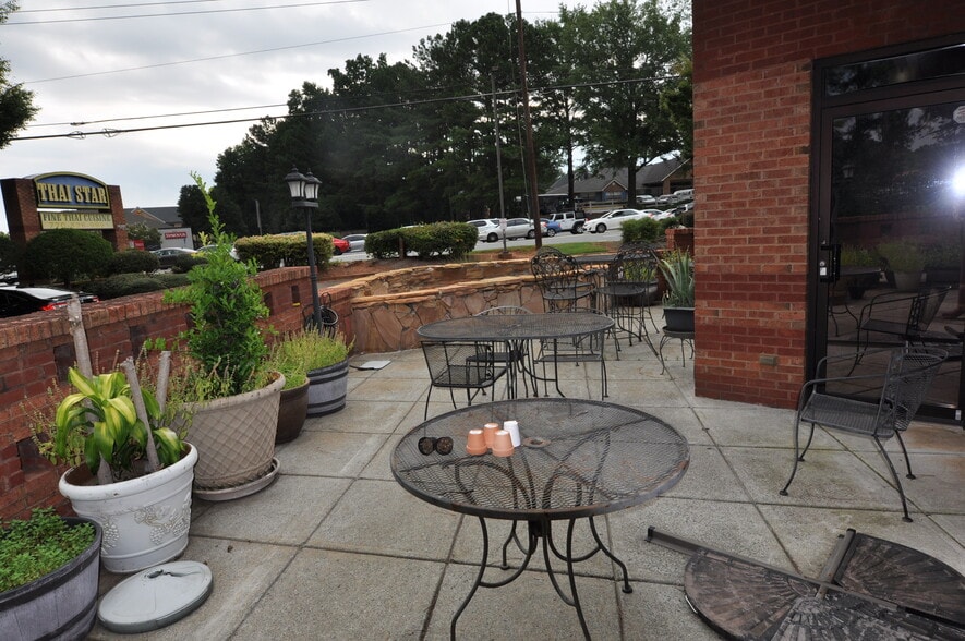 More Photos Of 5370 Peachtree Industrial Blvd, Norcross Restaurant For Sale