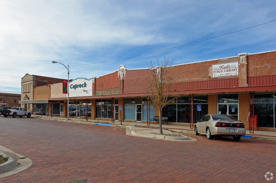 More Photos Of 809 Main Ave, Ralls Storefront Retail Office For Sale