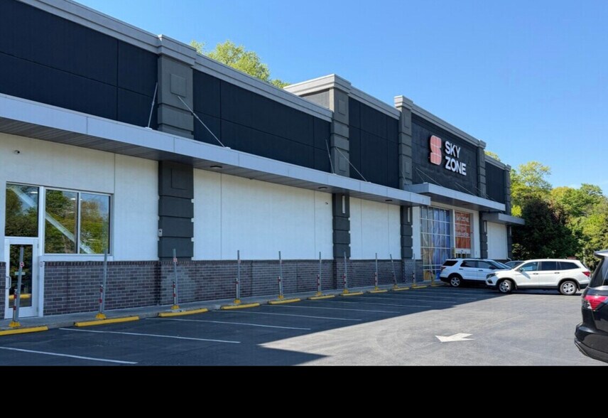 More Photos Of 2141 Central Park Ave, Yonkers Unknown For Lease