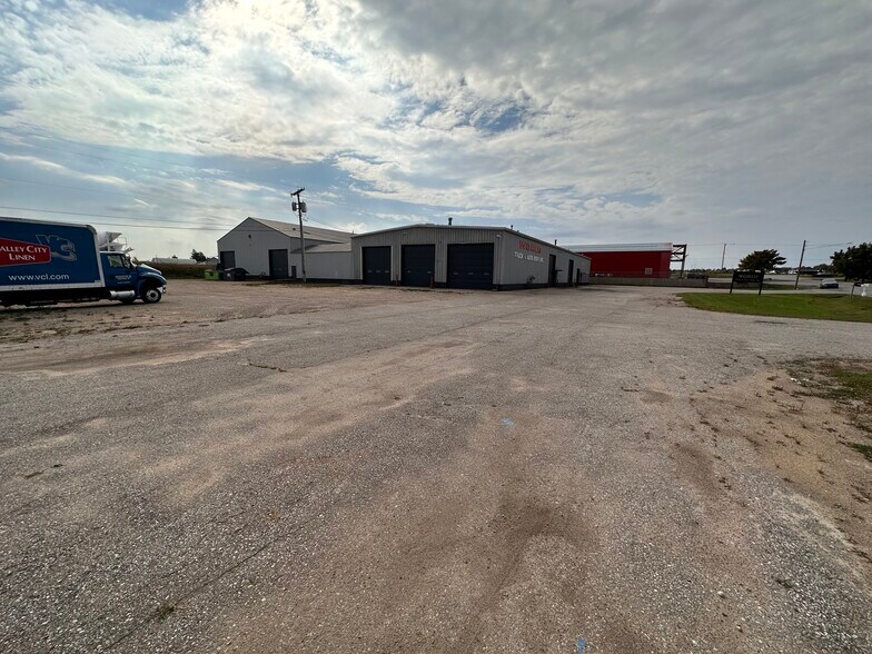 More Photos Of 3945 S Blue Star Dr, Traverse City Service For Sale