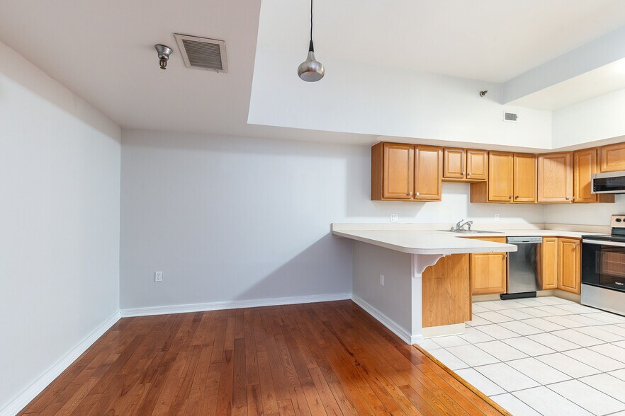More Photos Of 220-222 Church St, Philadelphia Apartments For Sale