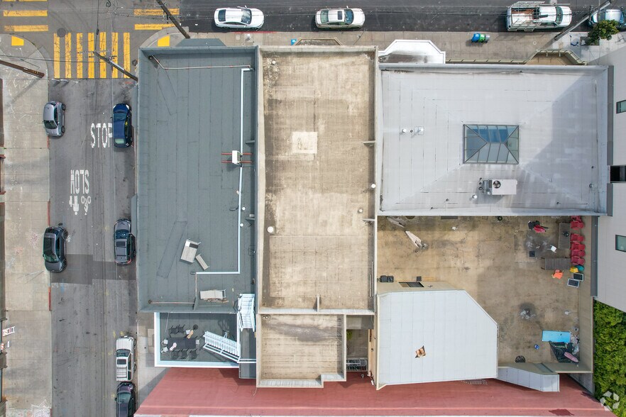 More Photos Of 3254 19th St, San Francisco Flex For Sale