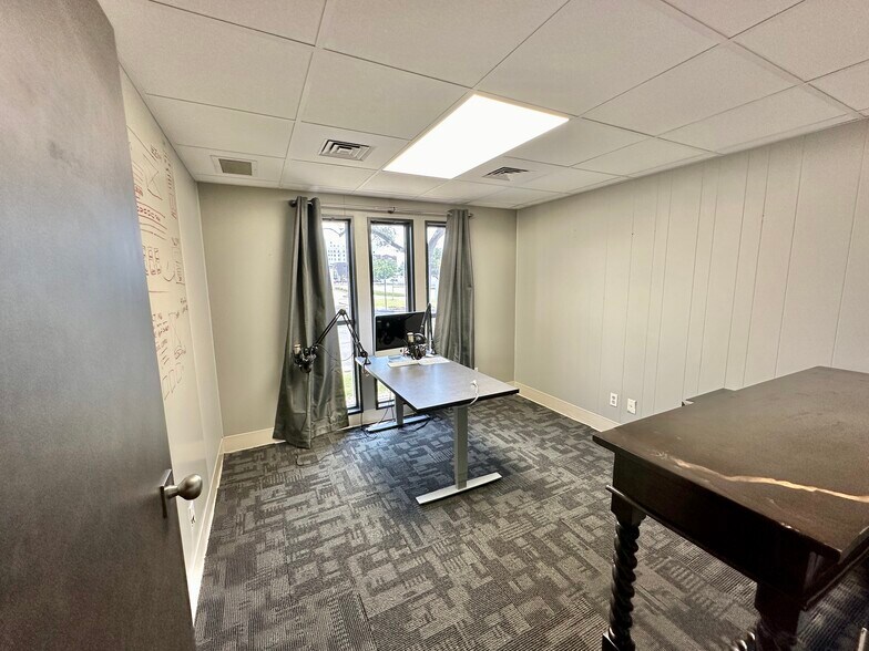 More Photos Of 1144 N St. Francis, Wichita Medical For Sale