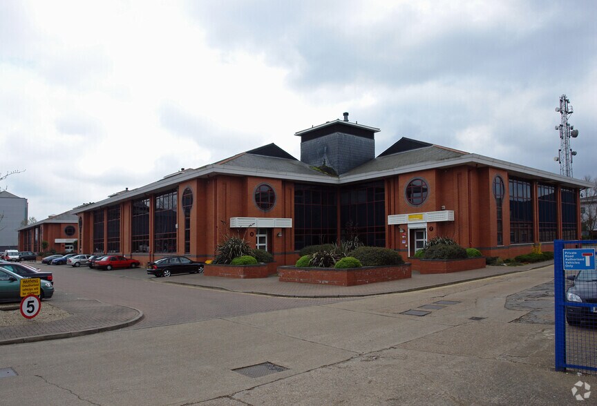 More Photos Of Elstree Way, Borehamwood Office For Lease