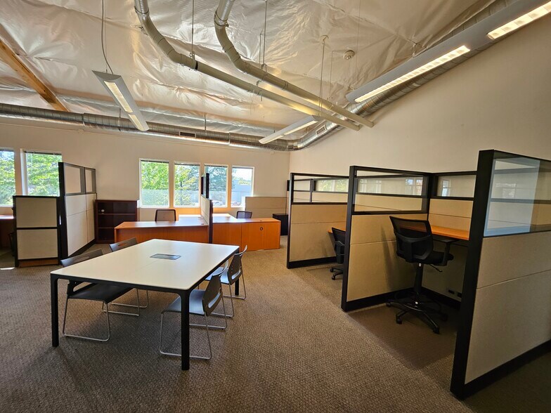 More Photos Of 5605 Riggins Ct, Reno Office For Sale