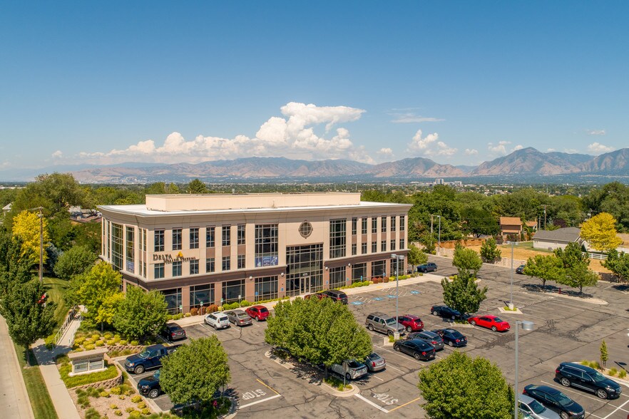 More Photos Of 6575 S Redwood Rd, Taylorsville Office For Lease