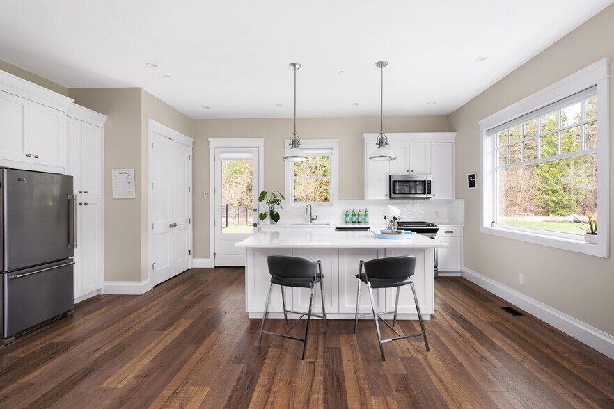 More Photos Of 9175 Gilmour, Mission Specialty For Sale