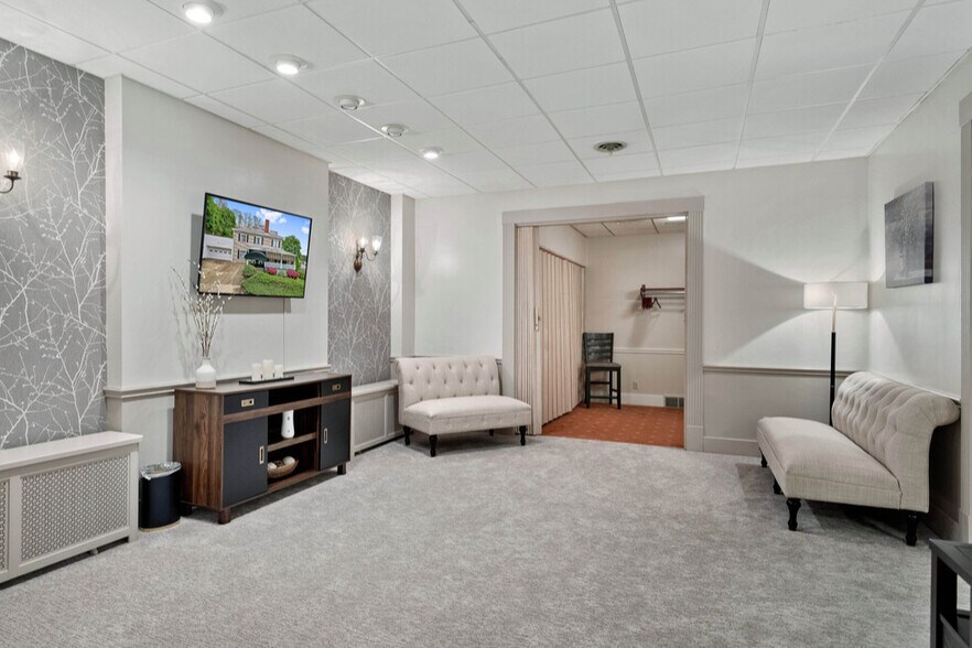 More Photos Of 701 Thompson Ave, Donora Funeral Home For Sale