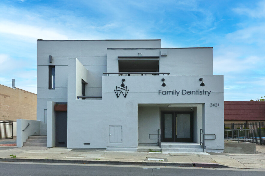 Primary Photo Of 2421 Encinal Ave, Alameda Medical For Lease