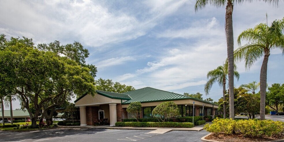 More Photos Of 4500 140th Ave N, Clearwater Unknown For Lease