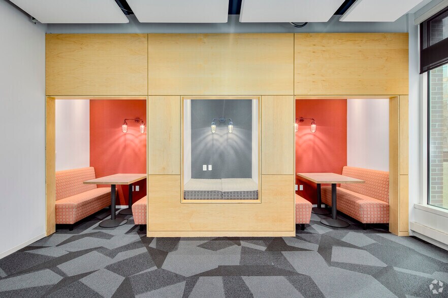 More Photos Of 2000 Duke St, Alexandria Office For Sale