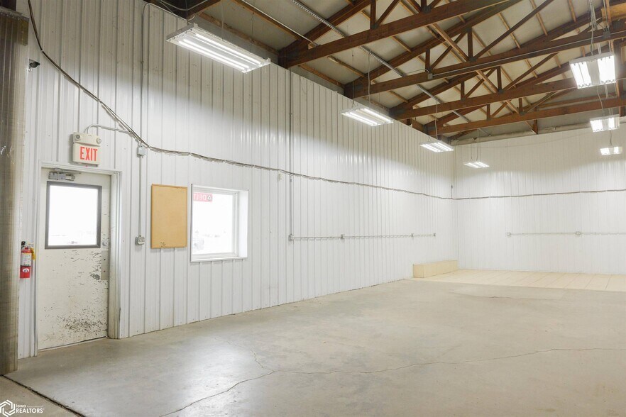 More Photos Of 1130 Broadway St, West Burlington Industrial For Lease