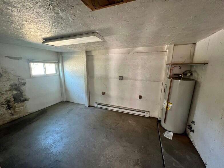 More Photos Of 45 E Bacon St, Pottsville Light Distribution For Lease