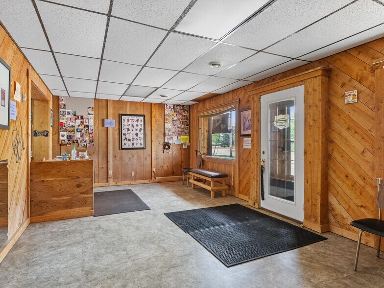 More Photos Of 4326 Michigan Ave, Manitowoc Freestanding For Sale