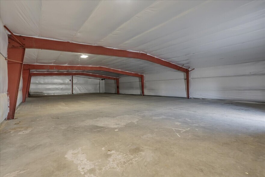 More Photos Of 6288 Curtis Pl, California City Warehouse For Sale