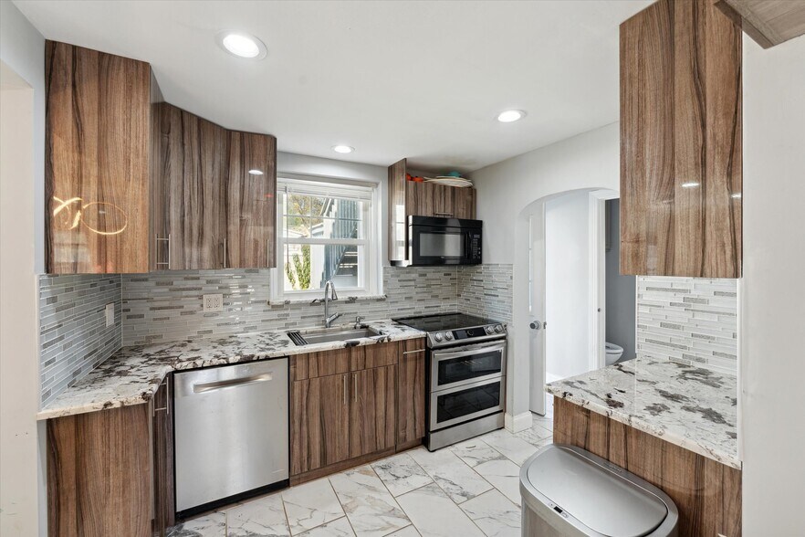 More Photos Of 419 N York Rd, Hatboro Office Residential For Sale