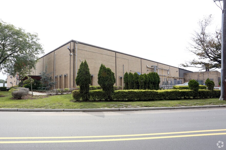 More Photos Of 1200 Milik St, Carteret Distribution For Lease