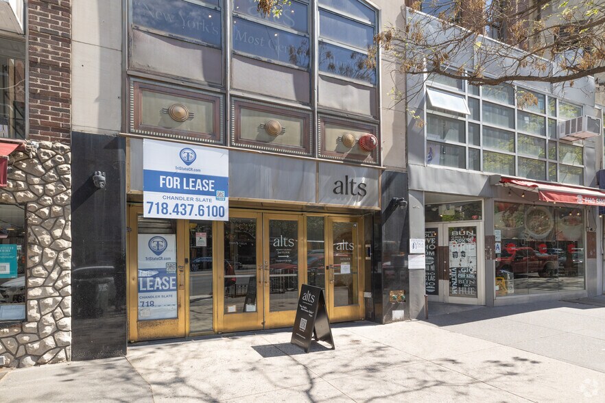 More Photos Of 143 W 72nd St, New York Storefront Retail Office For Lease