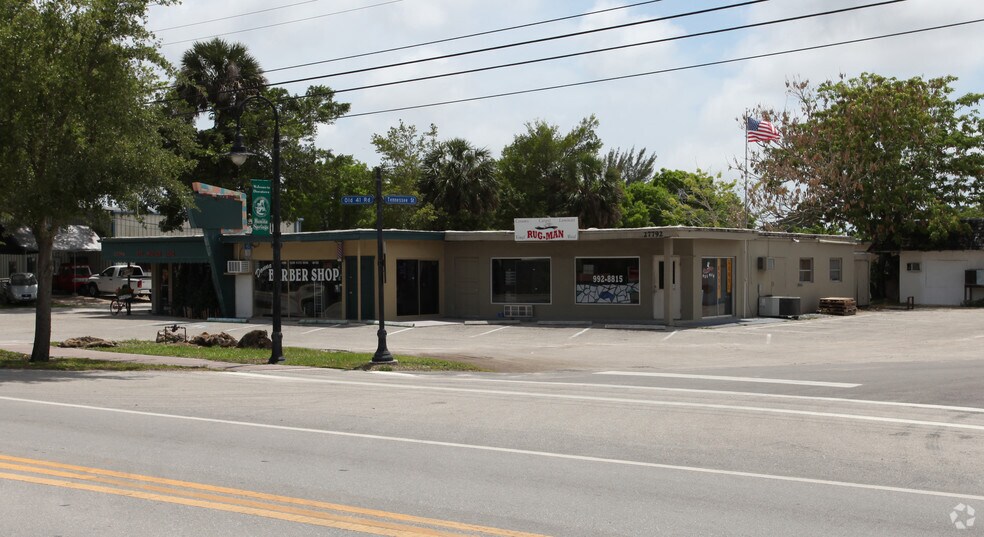 More Photos Of 27792-27796 Old Us-41 Rd, Bonita Springs Freestanding For Lease