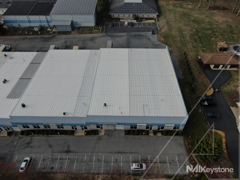 More Photos Of 1114-1124 Commons Blvd, Reading Flex For Sale