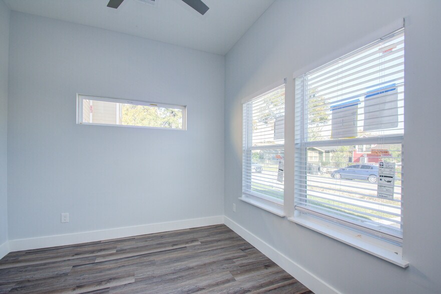 More Photos Of 2620 Delafield St, Houston Apartments For Sale