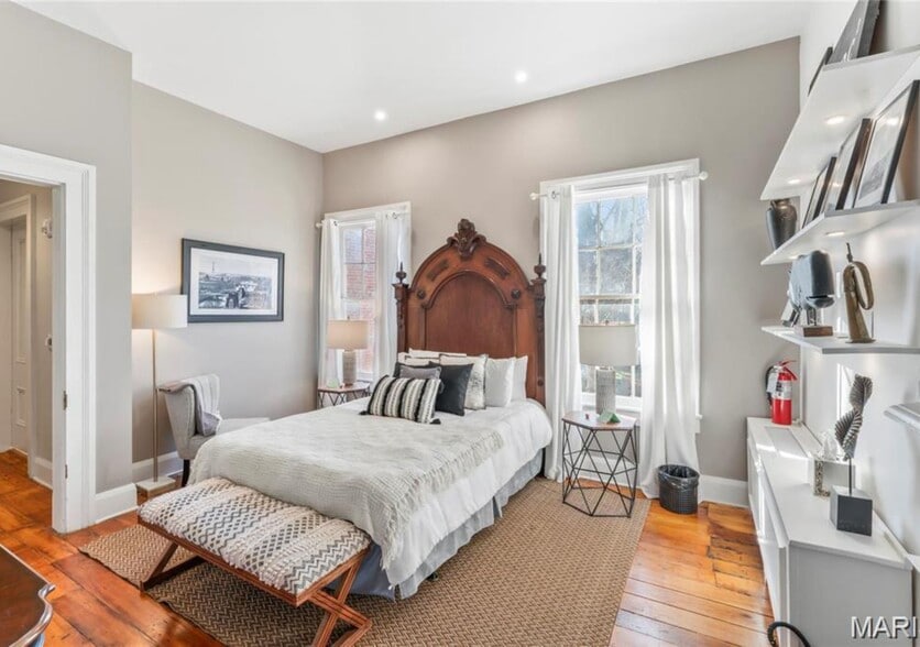 More Photos Of 876 W State St, Jacksonville Hospitality For Sale