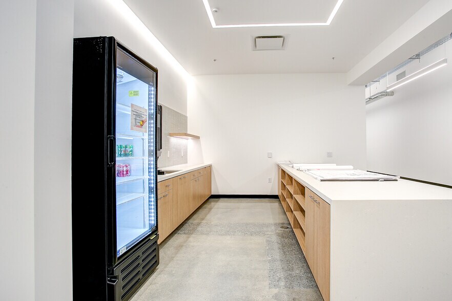 More Photos Of 3151 Zanker Rd, San Jose Research And Development For Lease