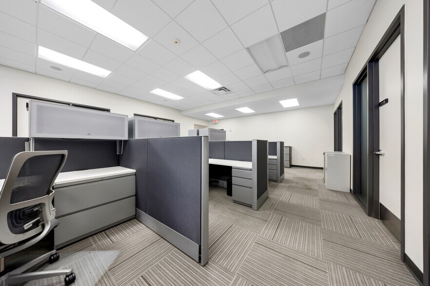 More Photos Of 2155-2159 SW 22nd St, Miami Office For Lease