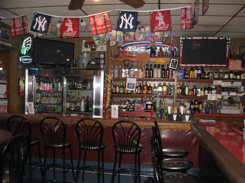 More Photos Of 1600 Hamilton Ave, Hamilton Storefront Retail Residential For Sale