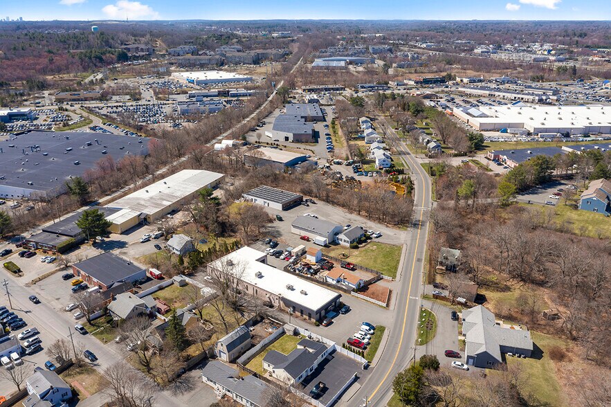 More Photos Of 6 Garden St, Danvers Service For Lease