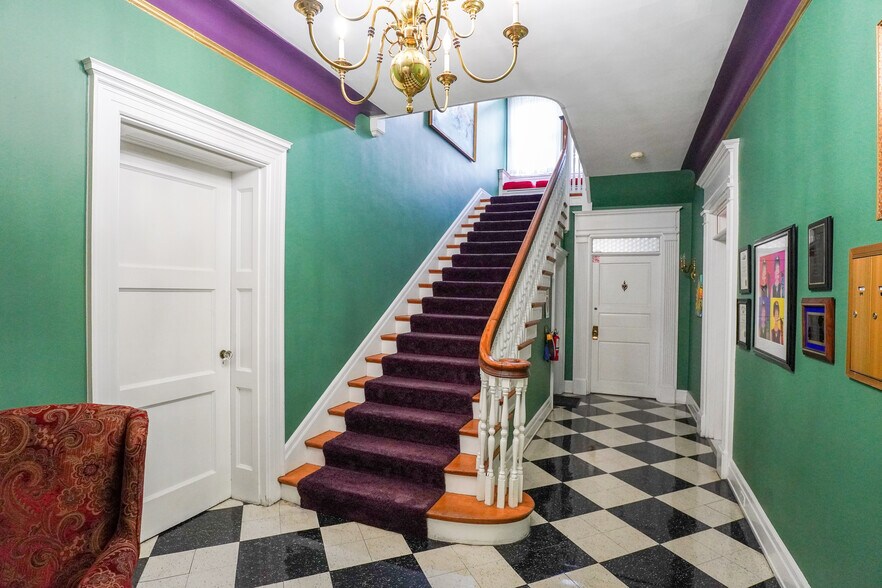 More Photos Of 2404 Auburn Ave, Cincinnati Apartments For Sale