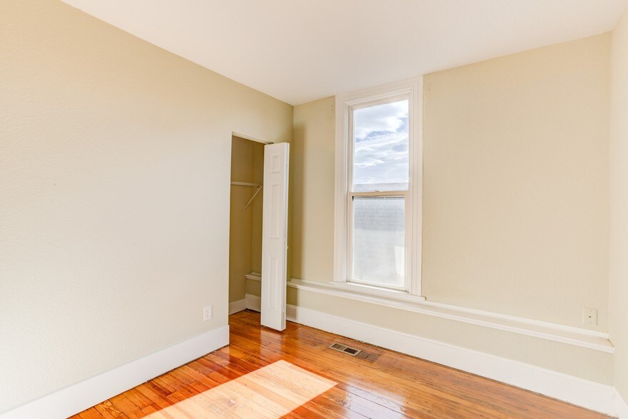 More Photos Of 2852 Welton St, Denver Office For Lease