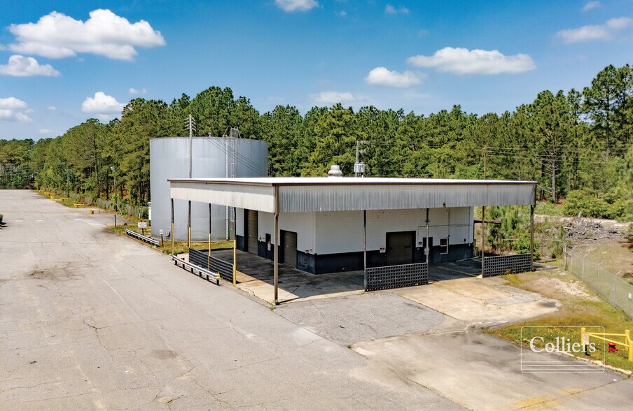 More Photos Of 235 Standard Warehouse Rd, Lugoff Distribution For Lease