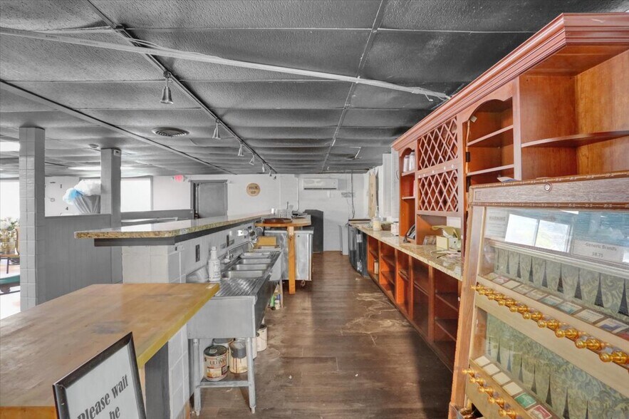 More Photos Of 16 Columbia Ave, Reading Restaurant For Sale