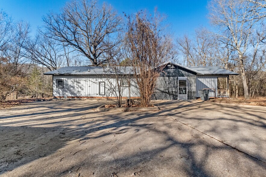 More Photos Of 7450 Highway 187, Eureka Springs Restaurant For Sale
