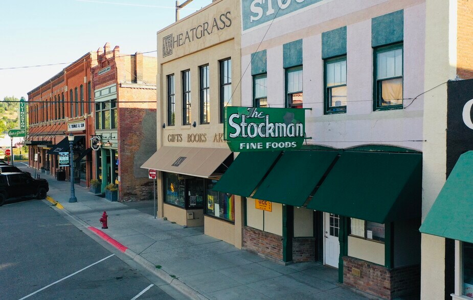 More Photos Of 118 N Main St, Livingston Storefront Retail Residential For Sale