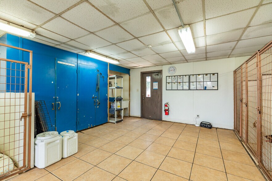 More Photos Of 2230 Nancy St, Alvin Specialty For Sale