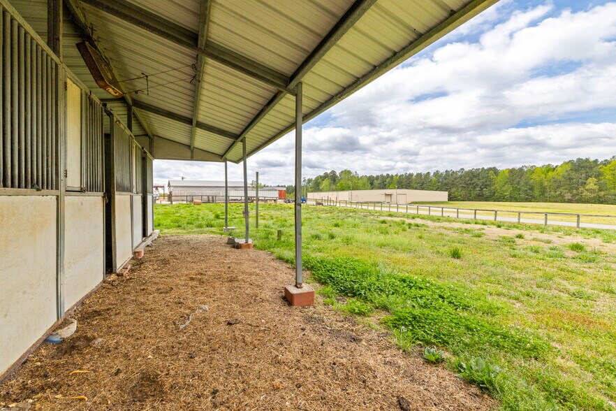 More Photos Of 101 Lea Rd, Kenbridge Rehabilitation Center For Sale