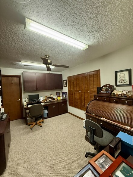 More Photos Of 33322 County Road 437, Sorrento Specialty For Sale