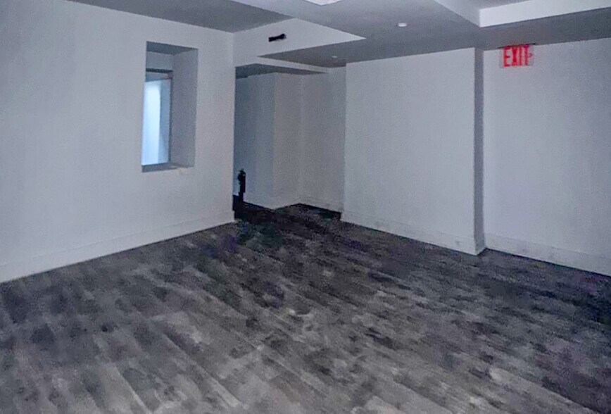 More Photos Of 164 E 61st St, New York Apartments For Lease