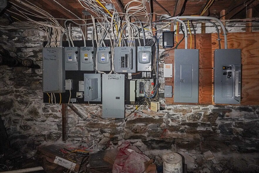 More Photos Of 308 Main St, Oxford Apartments For Sale